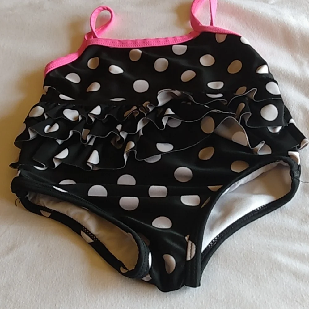 *Carter’s One-Piece Swimsuit‎ – Kids – Pink/Black – Size 18m